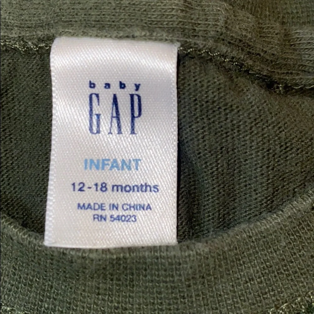 GAP baby shirt